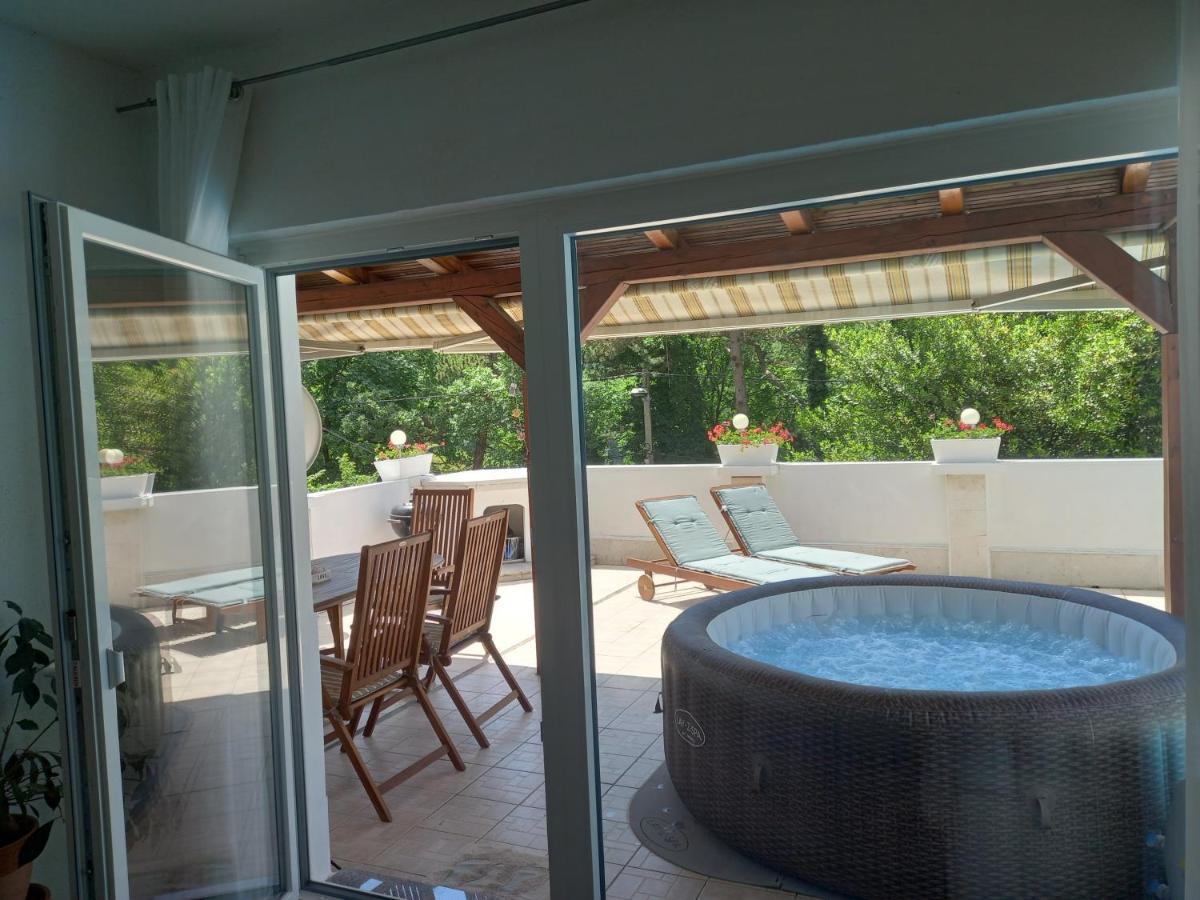 Vila Brig 108 - Private Swimming Pool And Jacuzzi ริเยกา ภายนอก รูปภาพ