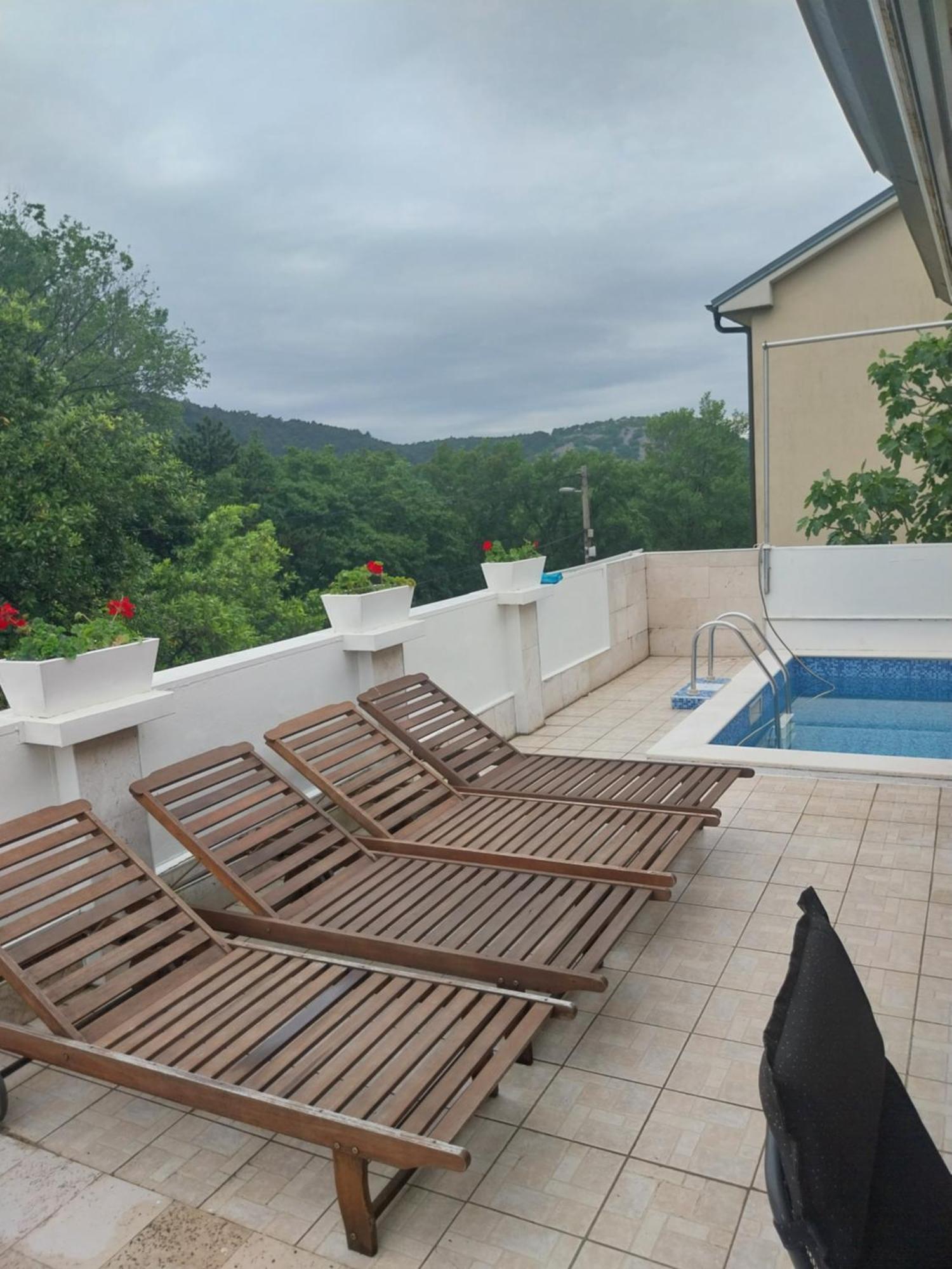 Vila Brig 108 - Private Swimming Pool And Jacuzzi ริเยกา ภายนอก รูปภาพ